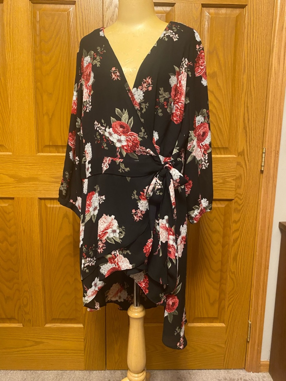 Torrid Sheer Floral Robe/Wrap Dress Size 3